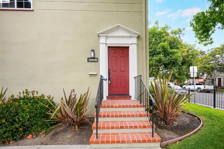 13556 Bancroft Ave 3, San Leandro, California 94578