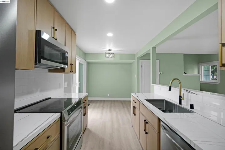 13556 Bancroft Ave 3, San Leandro, California 94578