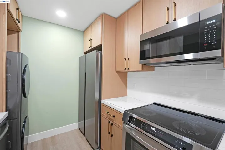 13556 Bancroft Ave 3, San Leandro, California 94578
