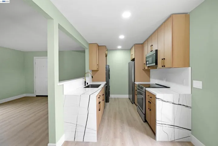 13556 Bancroft Ave 3, San Leandro, California 94578