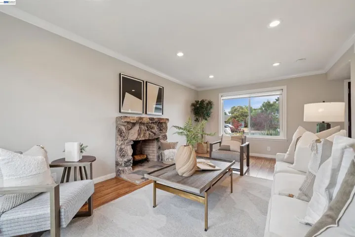 37842 Dahlia Dr, Newark, California 94560