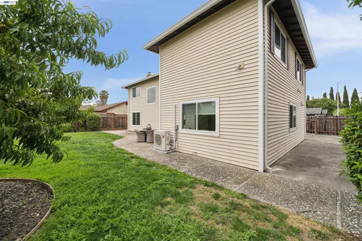 37842 Dahlia Dr, Newark, California 94560