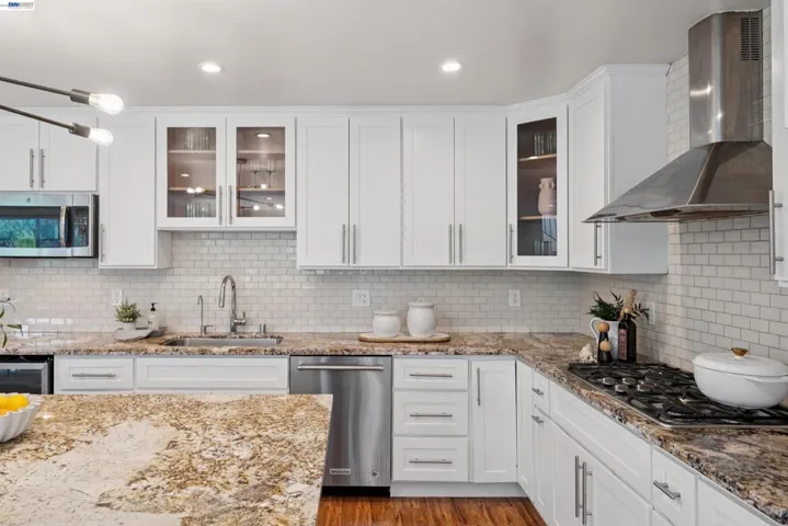 37842 Dahlia Dr, Newark, California 94560