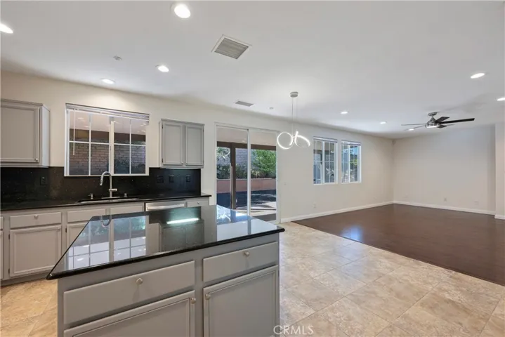 15415 Petunia, Fontana, California 92336