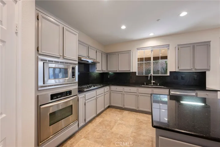 15415 Petunia, Fontana, California 92336