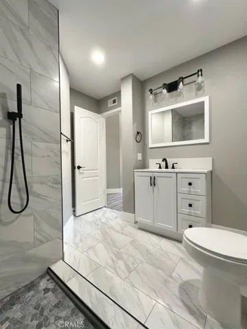 33 Vassar Aisle 21, Irvine, California 92612