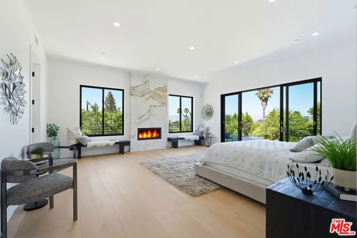 4637 Dunas Lane, Tarzana, California 91356