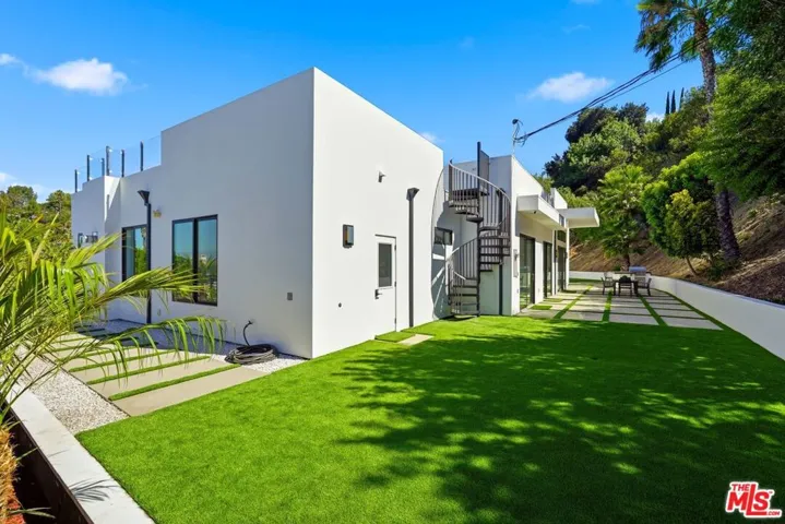 4637 Dunas Lane, Tarzana, California 91356