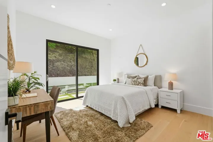 4637 Dunas Lane, Tarzana, California 91356