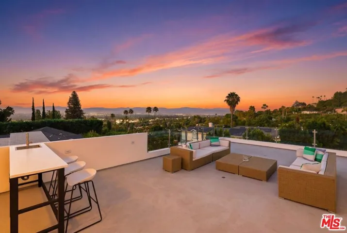 4637 Dunas Lane, Tarzana, California 91356