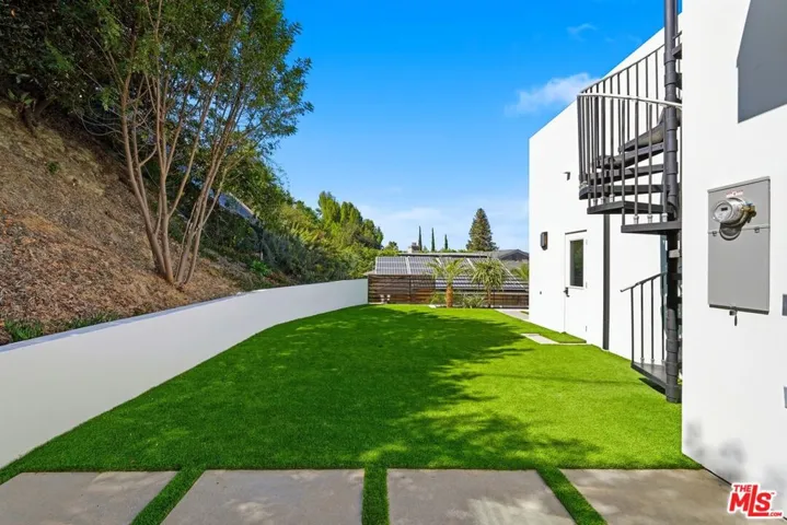 4637 Dunas Lane, Tarzana, California 91356