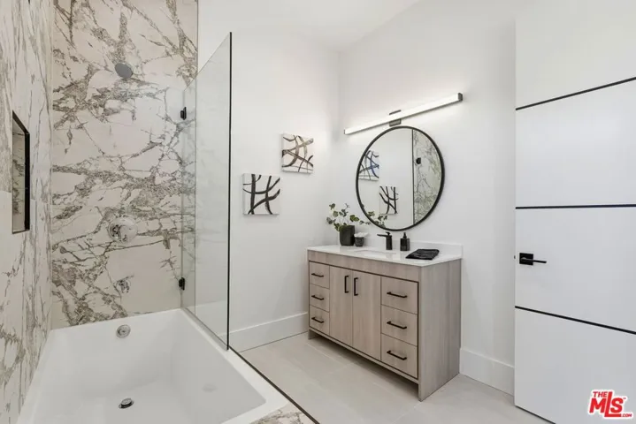 4637 Dunas Lane, Tarzana, California 91356
