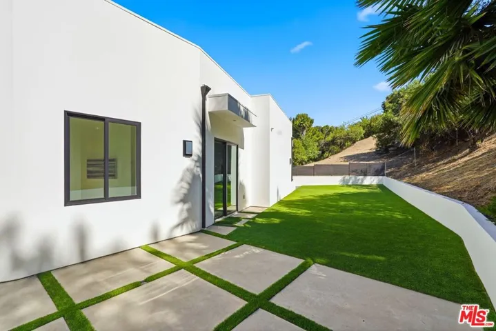 4637 Dunas Lane, Tarzana, California 91356