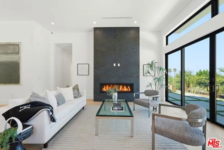 4637 Dunas Lane, Tarzana, California 91356