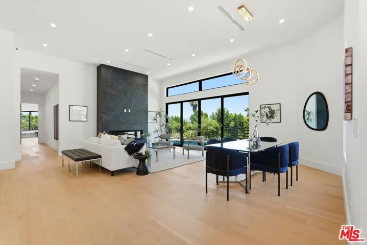 4637 Dunas Lane, Tarzana, California 91356