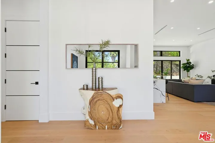 4637 Dunas Lane, Tarzana, California 91356