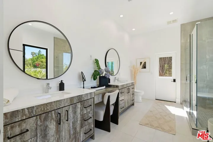 4637 Dunas Lane, Tarzana, California 91356