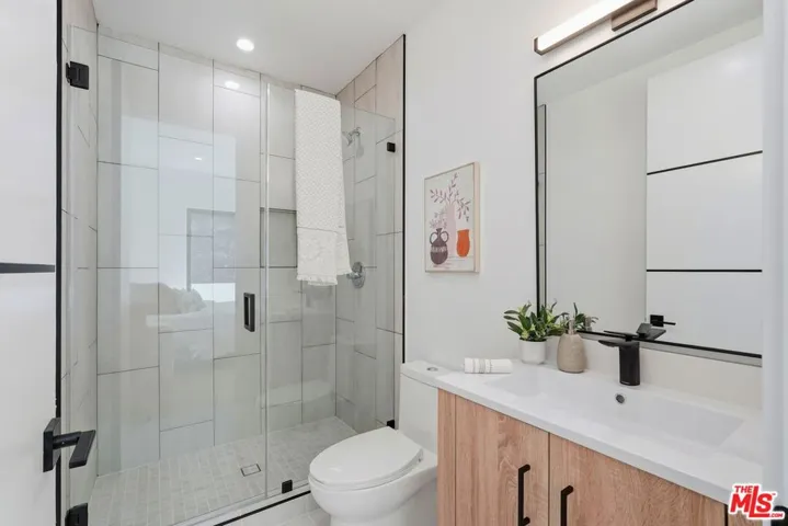 4637 Dunas Lane, Tarzana, California 91356