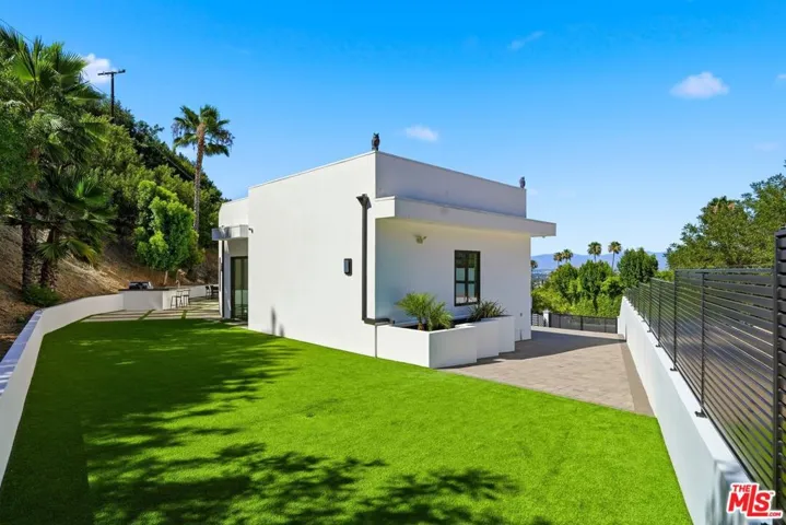 4637 Dunas Lane, Tarzana, California 91356