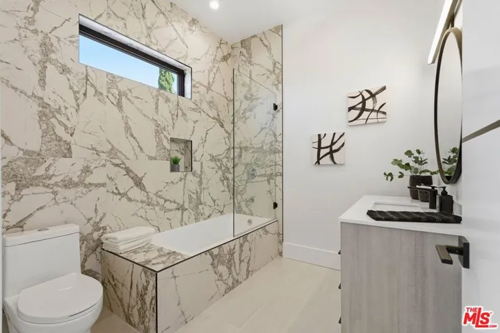 4637 Dunas Lane, Tarzana, California 91356