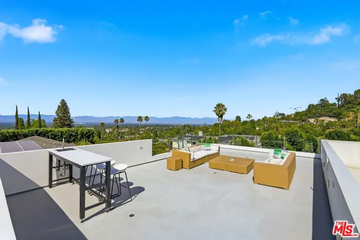 4637 Dunas Lane, Tarzana, California 91356