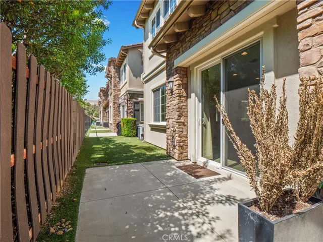 11549 Verona, Chatsworth, California 91311