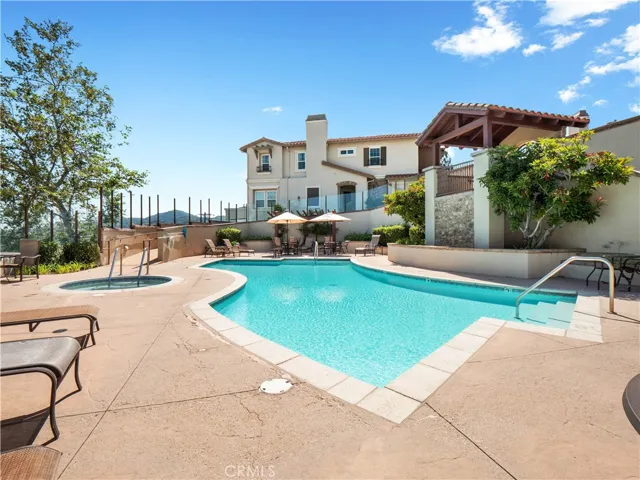 11549 Verona, Chatsworth, California 91311