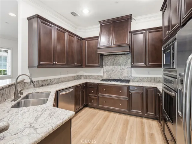 11549 Verona, Chatsworth, California 91311