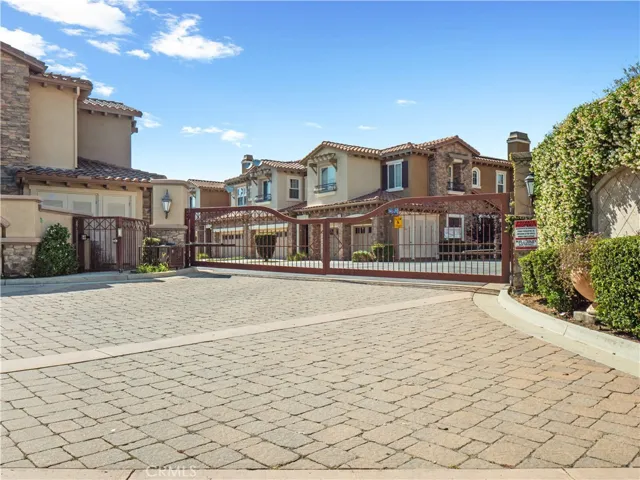 11549 Verona, Chatsworth, California 91311