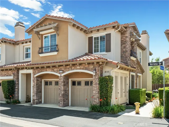 11549 Verona, Chatsworth, California 91311