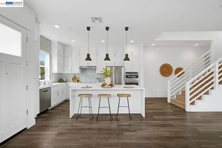 8315 Bluff Way, Newark, California 94560