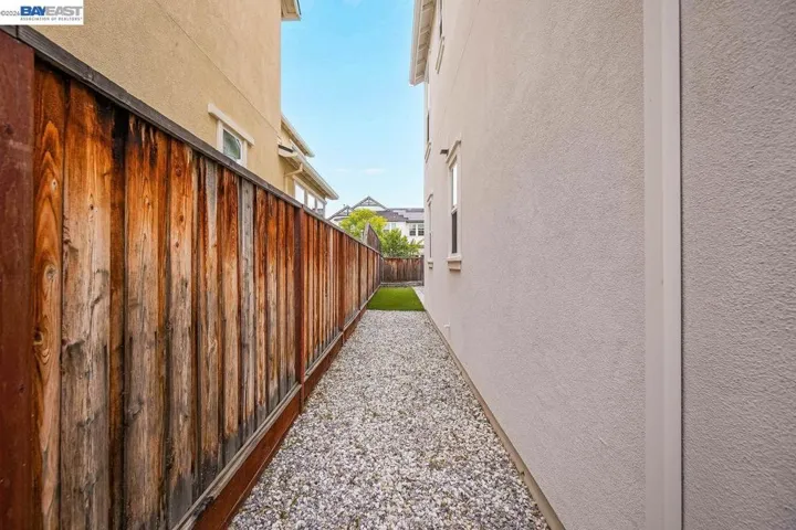 8315 Bluff Way, Newark, California 94560