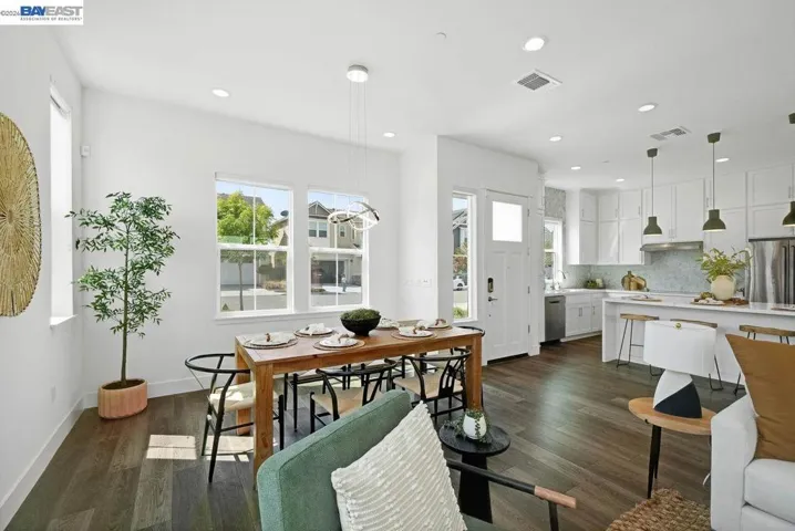 8315 Bluff Way, Newark, California 94560