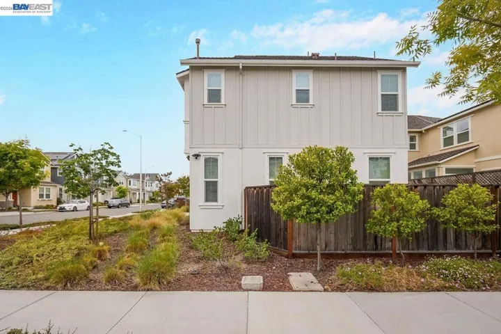8315 Bluff Way, Newark, California 94560
