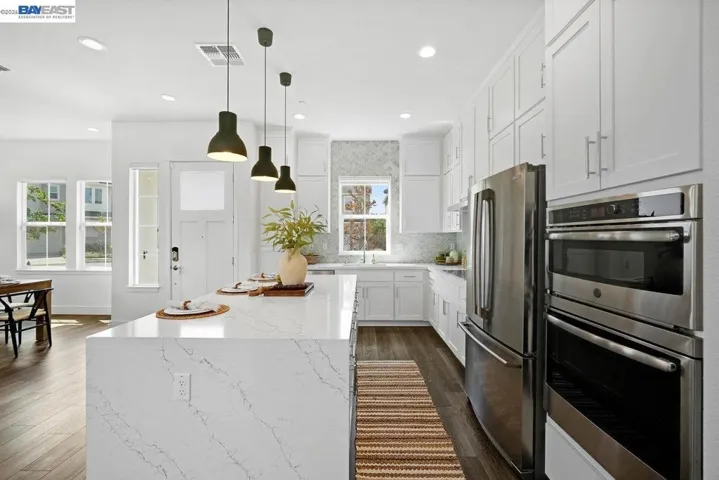 8315 Bluff Way, Newark, California 94560