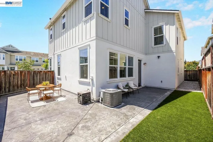 8315 Bluff Way, Newark, California 94560