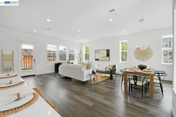 8315 Bluff Way, Newark, California 94560