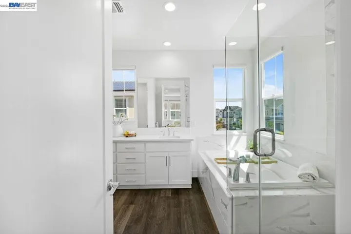8315 Bluff Way, Newark, California 94560