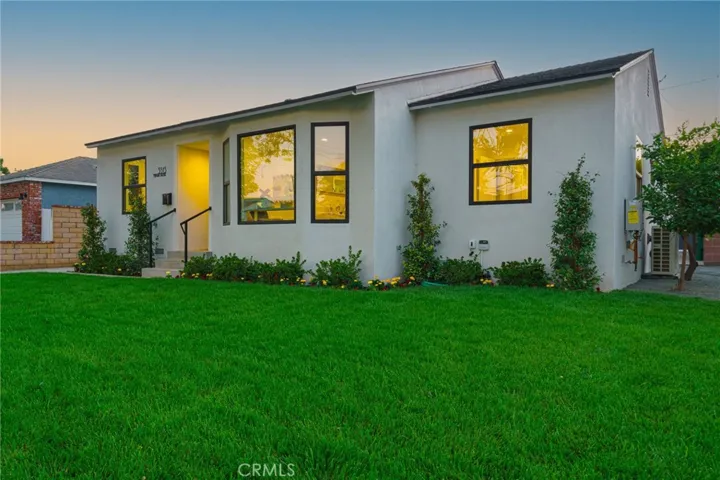 3513 Shipway Avenue, Long Beach, California 90808