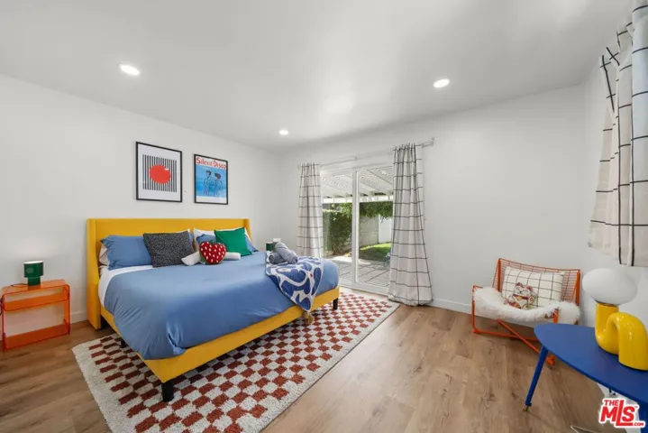3037 Pacific Avenue, Long Beach, California 90806