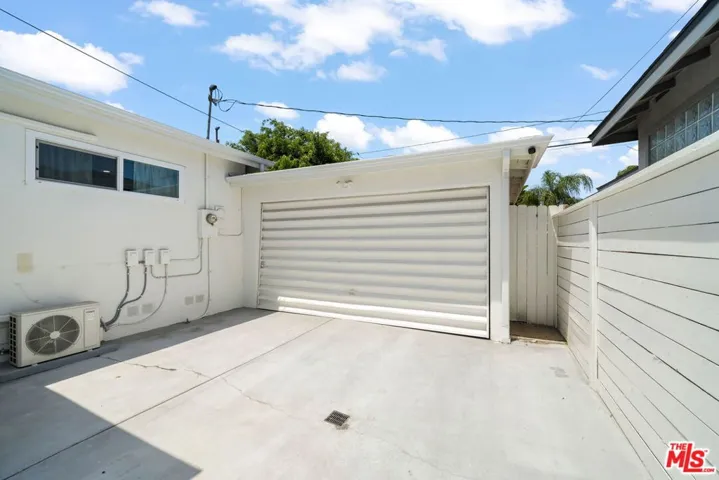 3037 Pacific Avenue, Long Beach, California 90806