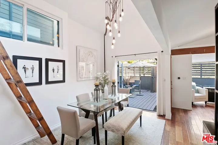 1653 N Beverly Glen Boulevard, Los Angeles, California 90077