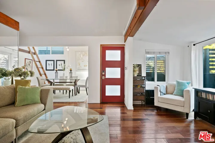 1653 N Beverly Glen Boulevard, Los Angeles, California 90077