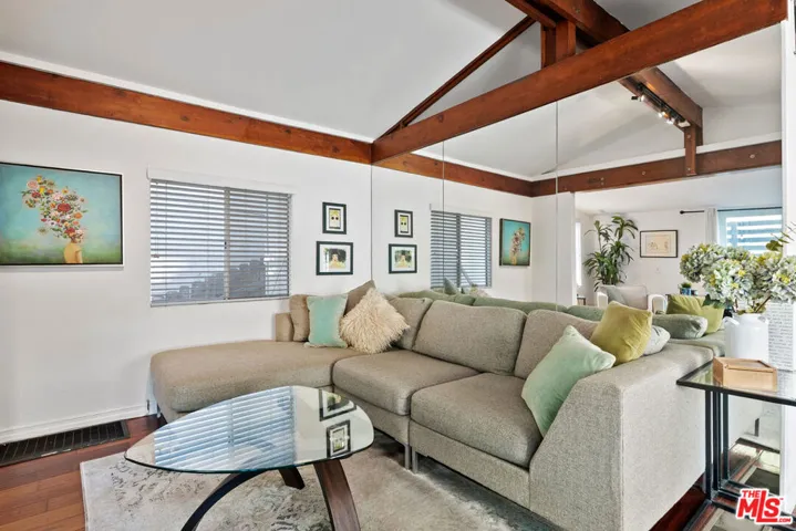 1653 N Beverly Glen Boulevard, Los Angeles, California 90077