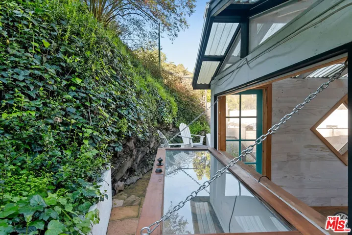1653 N Beverly Glen Boulevard, Los Angeles, California 90077