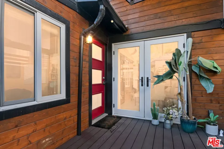 1653 N Beverly Glen Boulevard, Los Angeles, California 90077