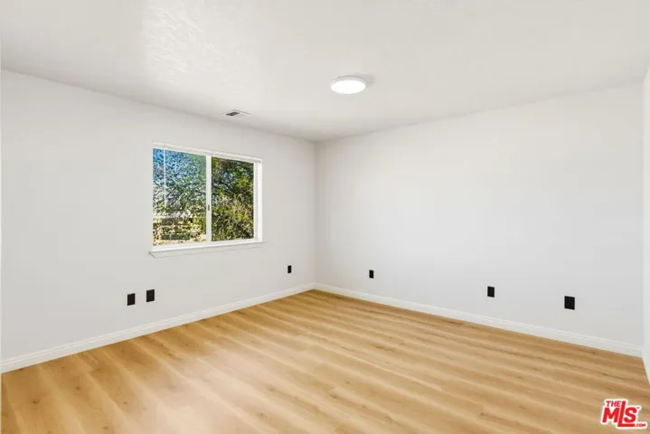 17590 El Cajon Drive, Hesperia, California 92345