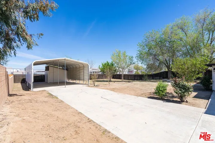 17590 El Cajon Drive, Hesperia, California 92345
