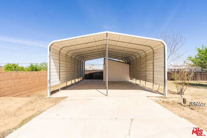 17590 El Cajon Drive, Hesperia, California 92345