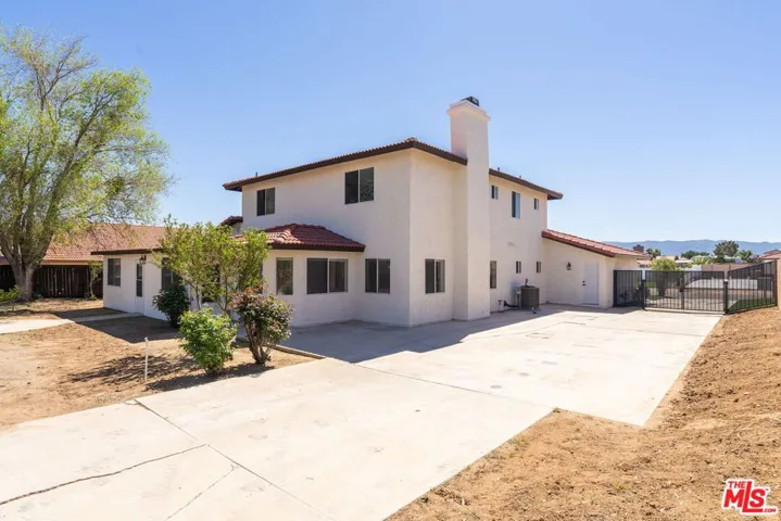17590 El Cajon Drive, Hesperia, California 92345